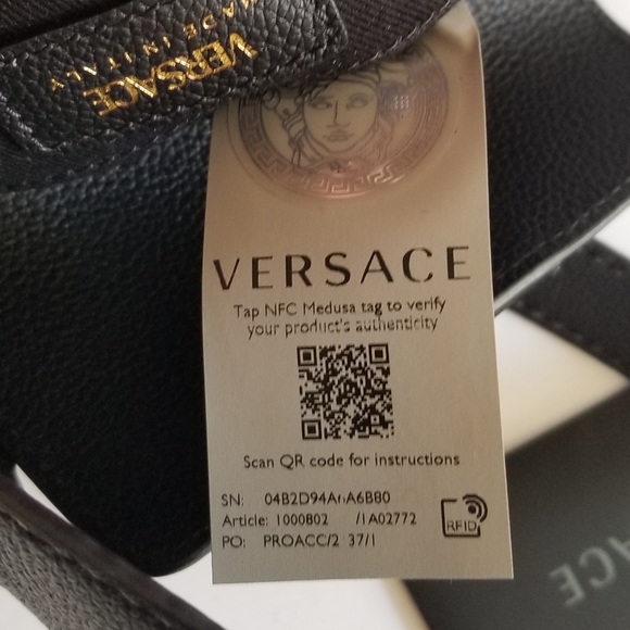 Versace La Medusa Chain Leather Hobo Bag Black - Picture 8 of 11